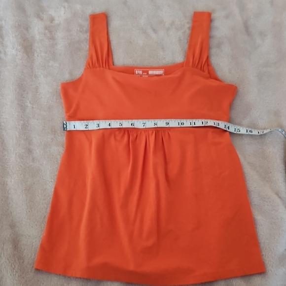 Fitted Orange Pleated Tank Top - Picture 5 of 6